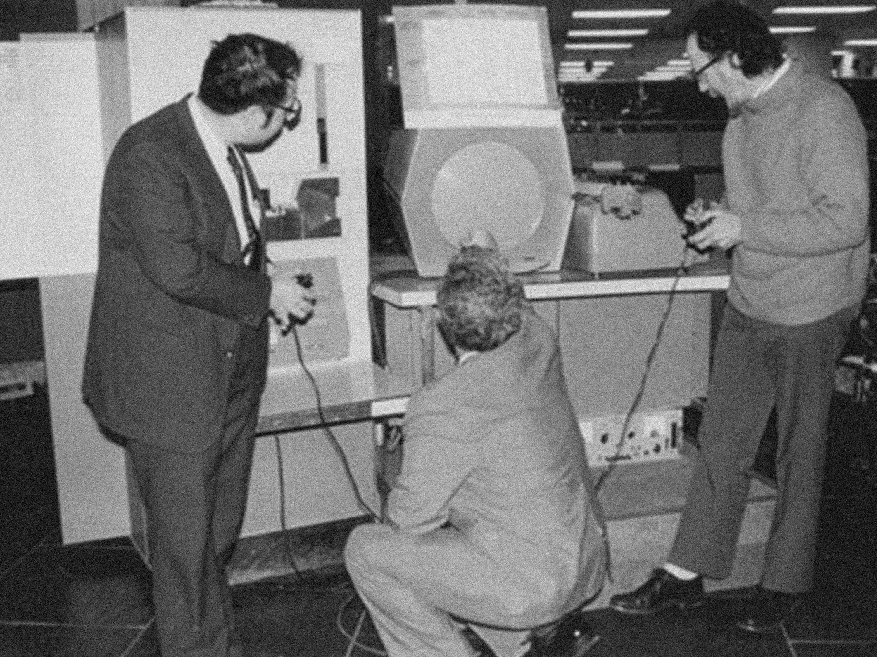 Alan Kotok, Steve Russell, Martin 'Shag' Graetz play Spacewar! at the Computer Musuem